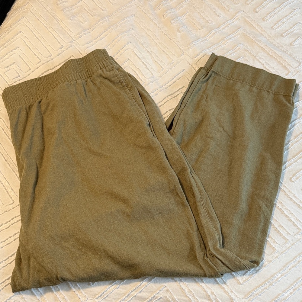 Old Navy Olive Green Straight-Leg Women's Pants